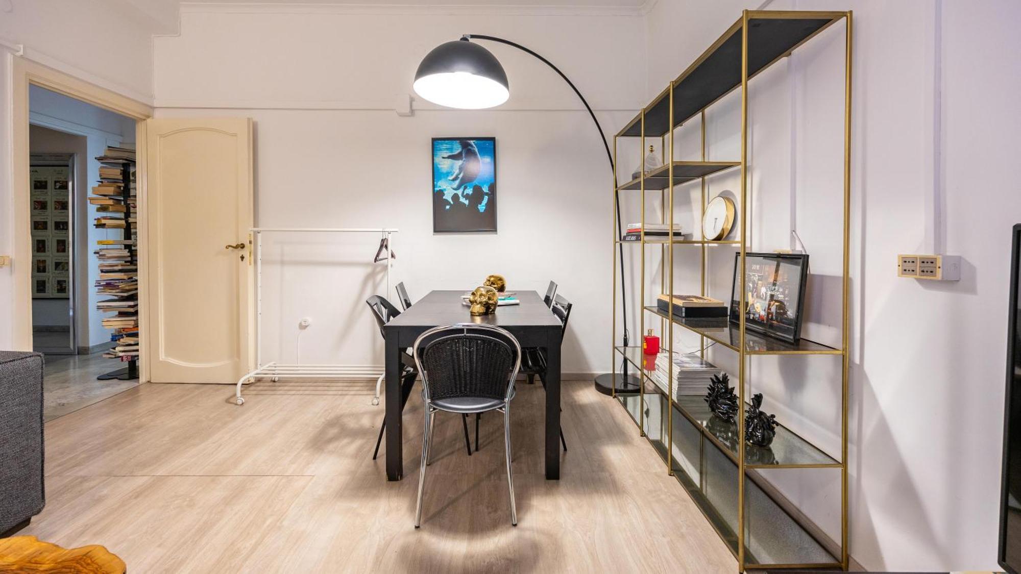 Loquat House By Rentbeat